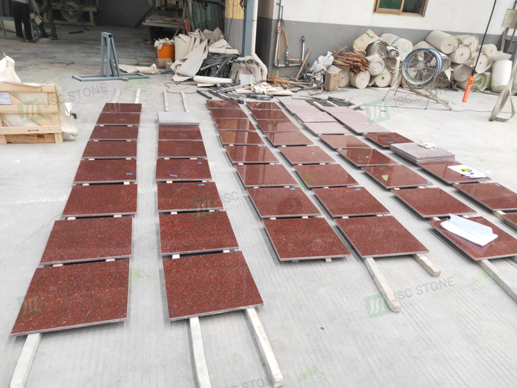 Baldosas de suelo de granito rojo imperial de India