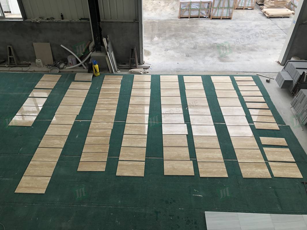 Azulejo de pared de mármol travertino beige precio para decoración